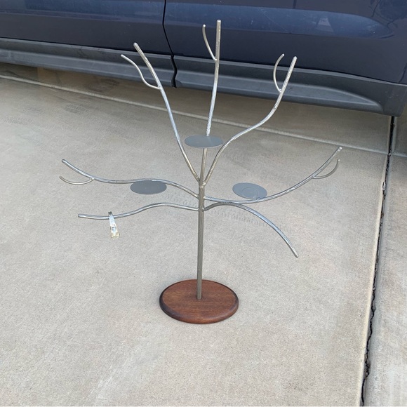 Jewelry Tree to Hold Bracelets and Necklaces on Branches and Enjoy Their Beauty - Picture 8 of 8